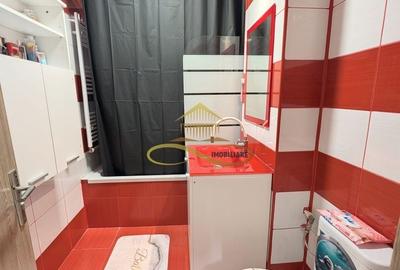 Apartament cu 3 camere decomandat în 9 Mai - 9