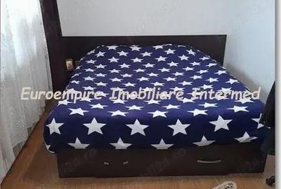 Apartament cu 3 camere decomandat în Anda