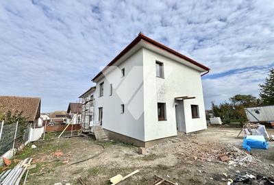 Duplex cu 4 camere cu Canalizare în Șura Mică - 3