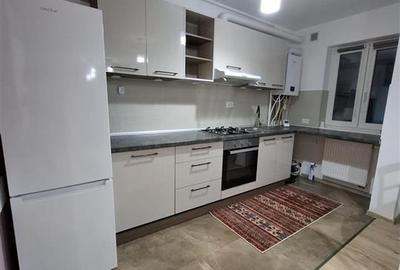 Apartament cu 2 camere decomandat, mobilat în Tractorul - 4