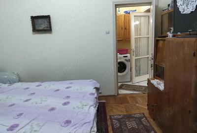Apartament cu 3 camere semidecomandat în Brad