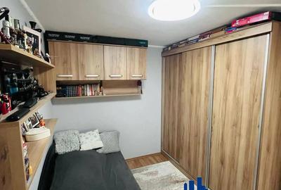 Apartament cu 2 camere de vanzare - Zona 14 Mai - 2
