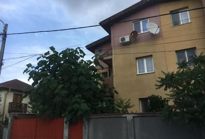 Casă individuală cu 10 camere în Prelungirea Ghencea