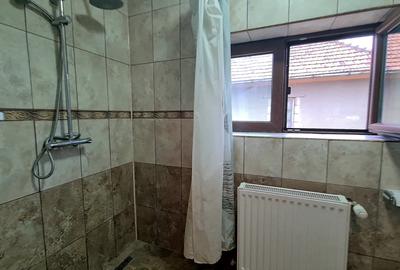 DOUA CASE DE VANZARE - ZONA  RACADAU - SINGUR IN CURTE - 10