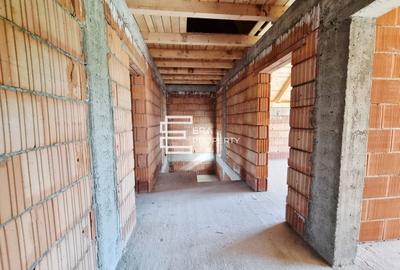 Casă individuală cu 5 camere cu Canalizare în Șura Mare - 15