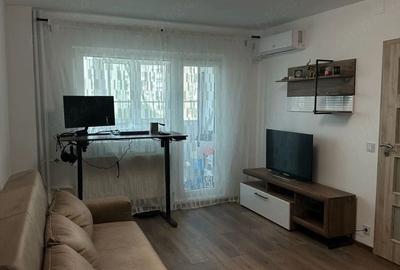 Apartament cu 2 camere decomandat în Obor