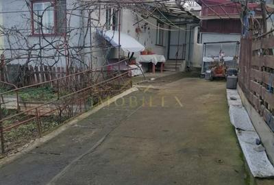 Casă cu 2 camere cu Teren 305 Mp în Gruia - 1