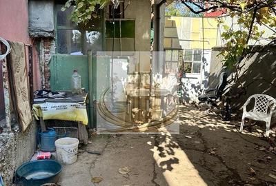 Casă individuală cu 3 camere cu Canalizare în Plopi