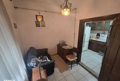 Casă cu 4 camere în Arpașu de Jos - 2