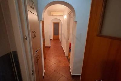 Apartament cu 3 camere decomandat în Lacul Tei - 1