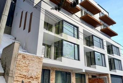 Apartament cu 2 camere decomandat în Clăbucet