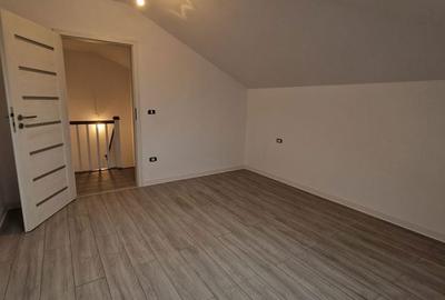 Casă cu 4 camere cu Teren 250 Mp în Bucovăț - 8