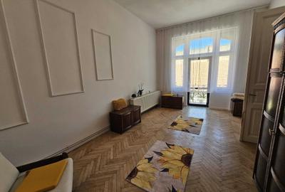 Apartament cu 2 camere semidecomandat în Ultracentral