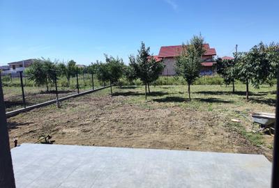 Casă cu 4 camere în Dumbrăvița - 2