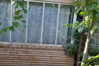 Casă cu 4 camere în Central - 1