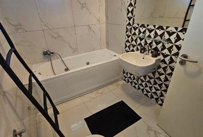 Apartament cu 3 camere decomandat în Sisești - 11