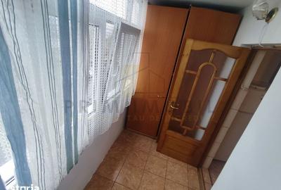 Apartament cu 3 camere decomandat în Nicolina - 11