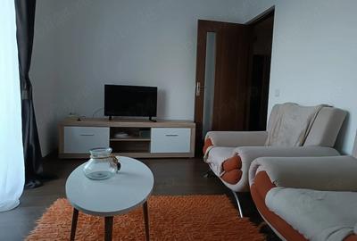 Apartament cu 2 camere decomandat în Tractorul - 4