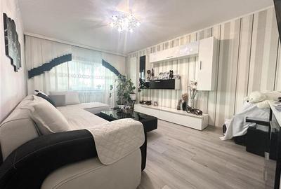 Apartament cu 3 camere decomandat în Far - 2