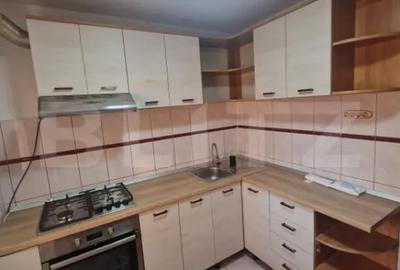 Apartament cu 3 camere decomandat în Obcini
