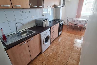 Apartament cu 2 camere decomandat în Drumul Taberei