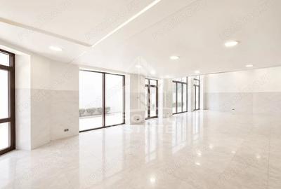 Spațiu comercial, de 466 mp, în Neptun - 1