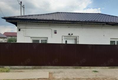 Spațiu comercial, de 1,100 mp, în Central - 4