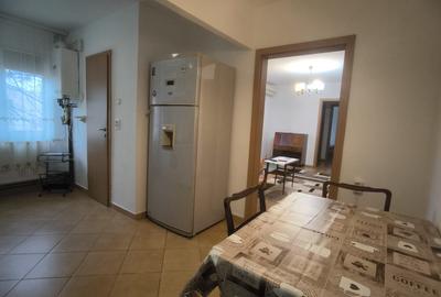 Apartament cu 2 camere semidecomandat, mobilat în Circumvalațiunii - 8