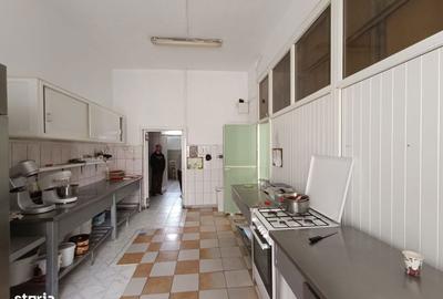 Apartament cu 4 camere în Central - 4