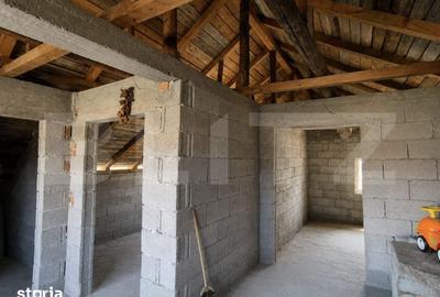 Casă cu 5 camere cu Teren 485 Mp în Brestei
