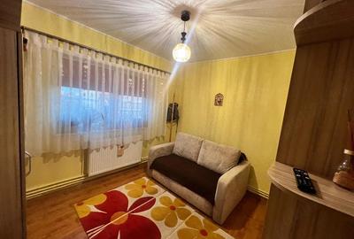 Apartament cu 2 camere decomandat, mobilat în Km 4
