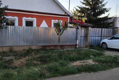Casă cu 3 camere în Sânnicolau Român
