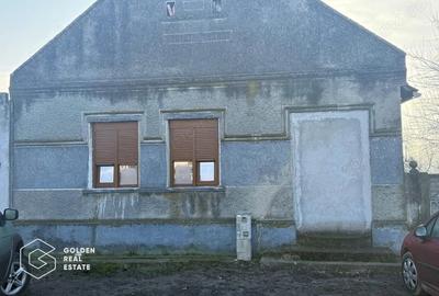 Casă cu Teren 1000 Mp în Sânmihaiu Român