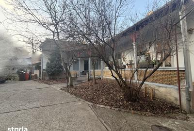 Casă cu 6 camere cu Teren 495 Mp în Central - 1