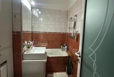 Apartament cu 3 camere semidecomandat în Central - 9