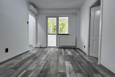 Apartament cu 3 camere semidecomandat în Tătărași