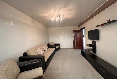 Apartament cu 2 camere decomandat în Republicii