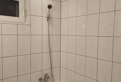 Apartament cu 2 camere decomandat în Mărăței