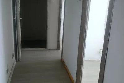 Spațiu comercial, de 500 mp, în Central - 11