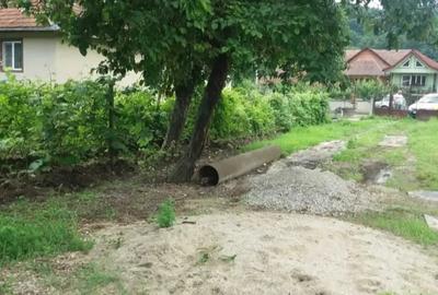 Casă cu 2 camere cu Teren 3623 Mp în Țicleni