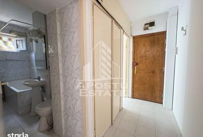 Apartament cu 2 camere semidecomandat în P-ța Unirii - 1