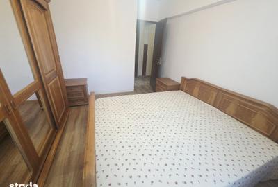 Apartament cu 3 camere decomandat în Tractorul - 2