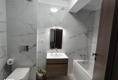 Garsonieră decomandată în Vest