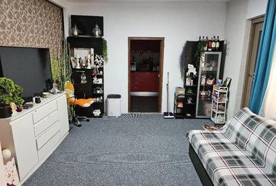 Casă cu 2 camere cu Teren 1000 Mp în Central