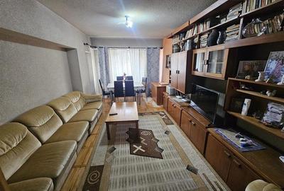 Apartament cu 3 camere decomandat în Ultracentral