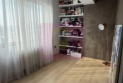 Apartament cu 3 camere decomandat în Vitan