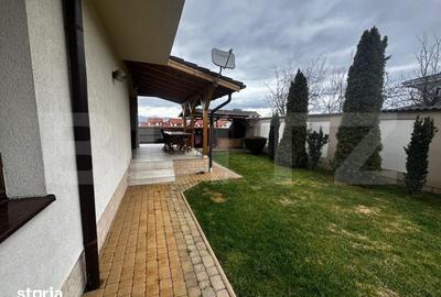 Casă cu 4 camere cu Teren 500 Mp în Micești