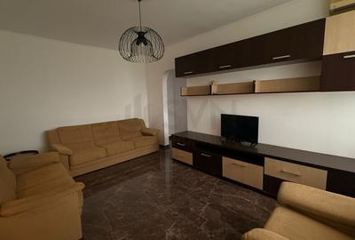Apartament cu 2 camere semidecomandat, mobilat în 1 Mai