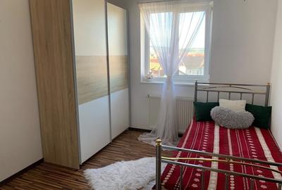 Apartament cu 3 camere semidecomandat, mobilat în Florești - 15
