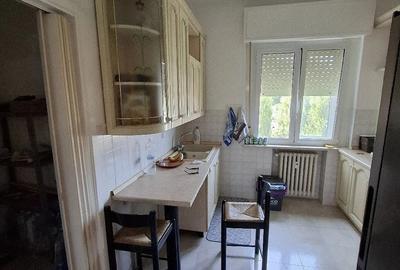 Apartament cu 3 camere decomandat în Nord